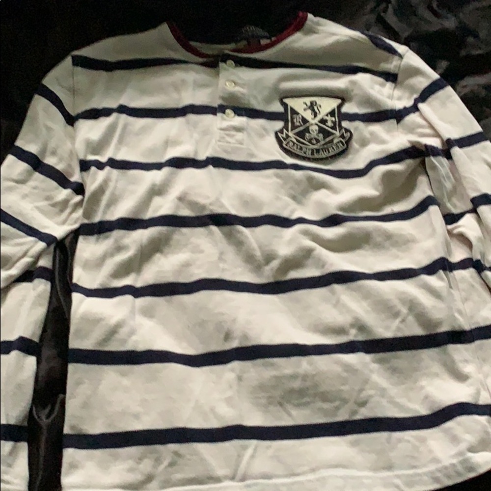 I’m selling a long sleeve polo Tee